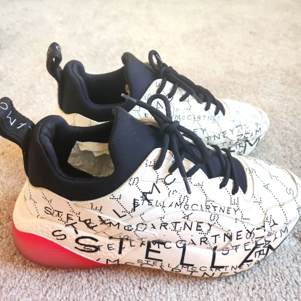 Barely worn in new condition Stella McCartney Sneakers - Picture 1 of 6